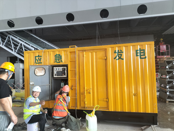 龙亭怎样判断空气滤清器是否需要更换？